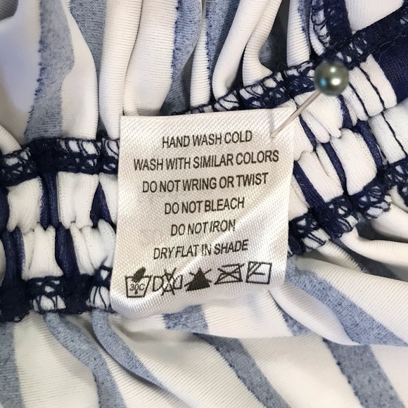 Cabana Life Embroidered Ruched Rash Guard - Picture 15 of 16